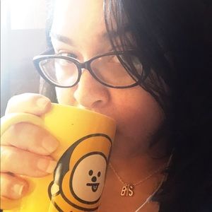 Meet your Posher, Kayla